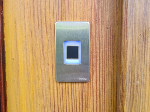 Haustür - biometrische Türöffnung mit ekey