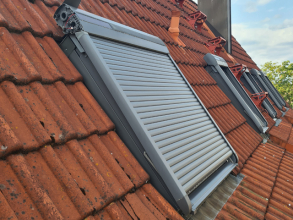 Mehrfamilienhaus - Velux Solar-Rollladen SSL
