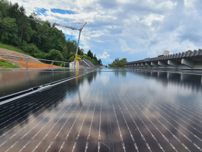 Aufdachanlage mit Batteriespeicher und Wallbox - 11,76 kWp